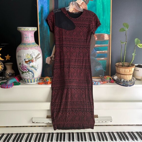 QED London Maroon and Black Geometric Short Sleeve Bodycon Dress Large - Picture 3 of 16